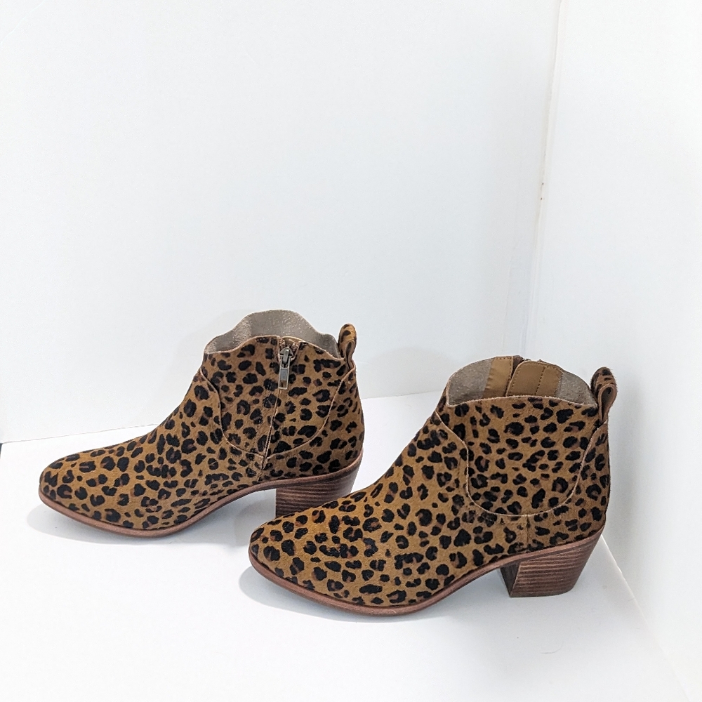 UGG Kingsburg Leopard Boots - Picture 16 of 16